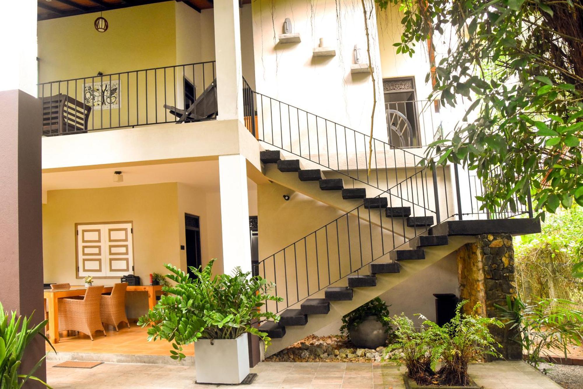Sithu Villa Hikkaduwa Exterior photo